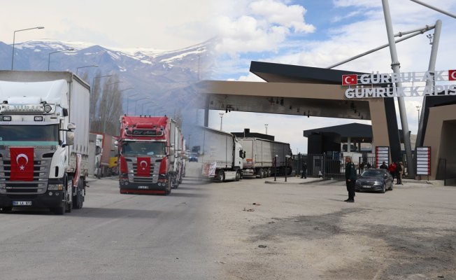 Türkiye'den İran'a tıbbi yardım taşıyan 6 tır Ağrı'dan sınırı geçti