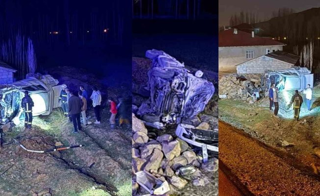 Van Muradiye'de Kamyonet Şarampole Yuvarlandı, 1 Kişi Yaralandı