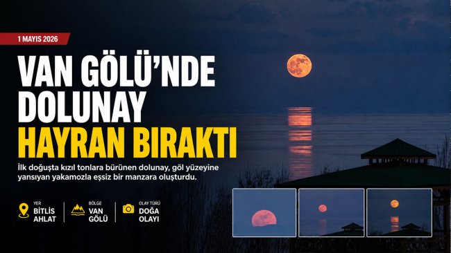 Van Gölü'nde Kızıl Dolunay Göl Yüzeyine Yansıdı