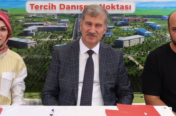 Rektör İlhami Gülçin'den Adaylara Güçlü Mesaj: Neden Ağrı İbrahim Çeçen Üniversitesi?