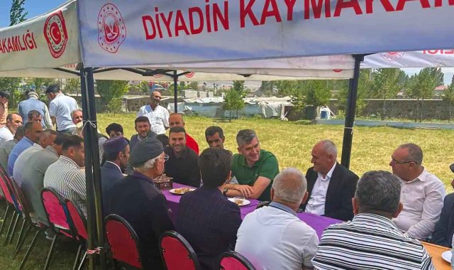 Ağrı Diyadin'de Cuma Buluşmaları Başladı: Kaymakam Furkan Korkusuz Vatandaşların Taleplerini Dinledi