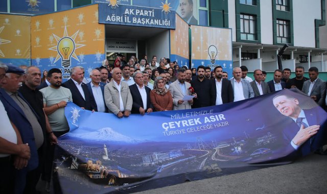 AK Parti Ağrı İl Başkanı İlhami Yıldız'dan 25. Yıl Mesajı: "Türkiye Yüzyılı Hedeflerine Kararlılıkla Yürüyoruz"
