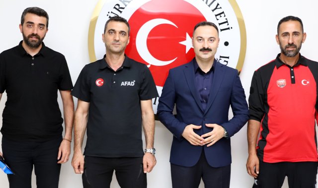 Doğubayazıt'ta afetlere hazırlık görüşmesi: AFAD, arama kurtarma ve haberleşme ekipleri buluştu
