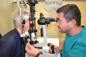 Göz İçi Merceklerle Yakın Ve Uzak Gözlüklerden Kurtulun