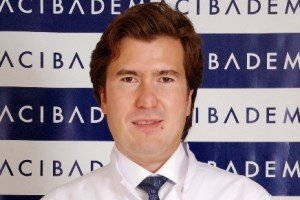 Göz Makyajının Doğru Yapılması Sağlıklı Gözler İçin Önem Taşıyor