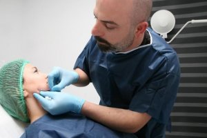 Yüz Gençleştirmede Son Trend: İpli PRP