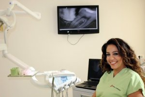 Sararmış veya grileşmiş dişlerden kurtulmak