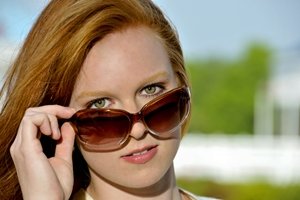 Güneş gözlüğü satın alırken nelere dikkat etmeliyiz?