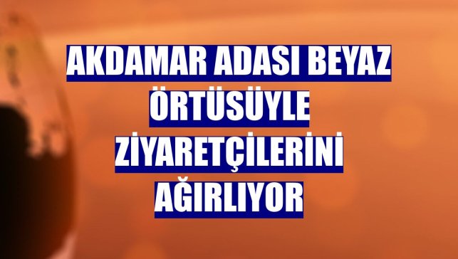 Akdamar Adası beyaz örtüsüyle ziyaretçilerini ağırlıyor