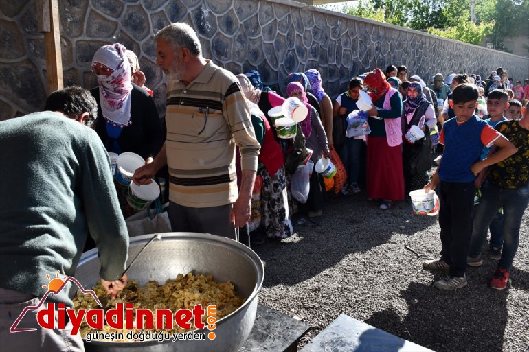 Dededen toruna bir asırdır süren ramazan geleneği