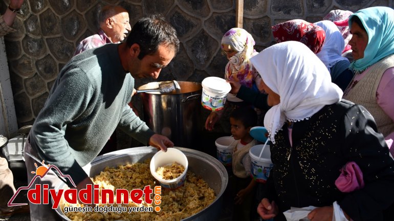 Dededen toruna bir asırdır süren ramazan geleneği - AĞRI4