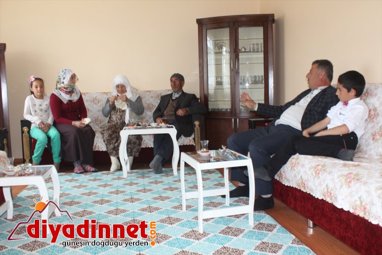 Anne babasına 30 yıldır çocukları gibi bakıyor2