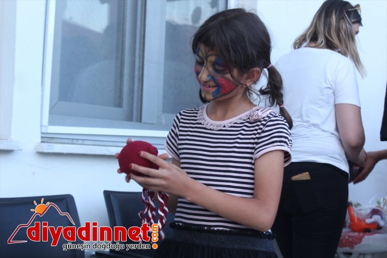 ”Sevgi Evlerindeki çocukları kalpleri ile mutlu ettiler10