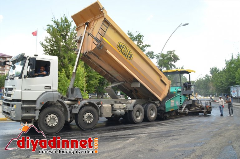 Ağrı Belediyesinin asfalt çalışmaları