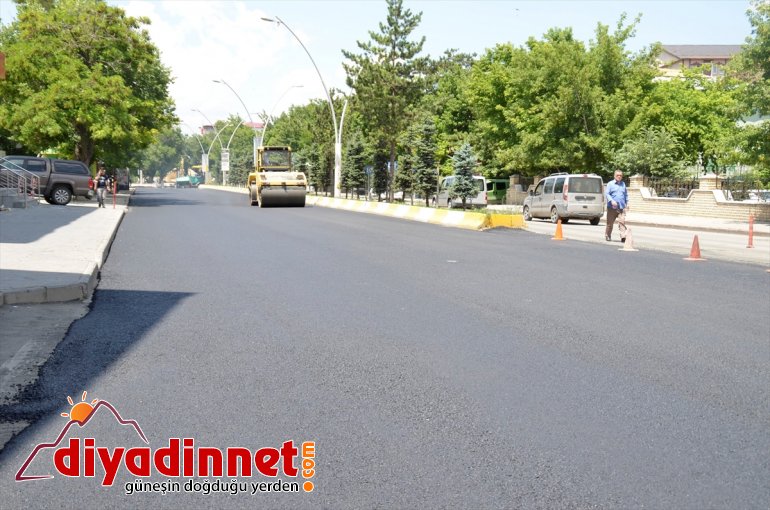 Ağrı Belediyesinin asfalt çalışmaları3