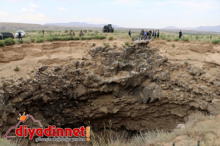 Bakan Soylu, Altay çiftinin düğününe katıldı - AĞRI1