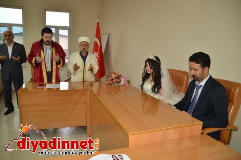 Evlenecek çiftlere dini ve resmi nikah kolaylığı - AĞRI4