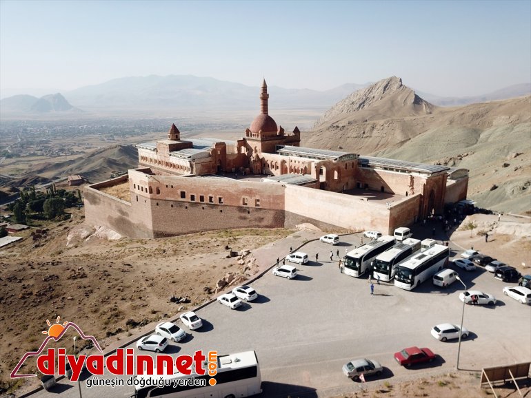 235 yıldır tarihe ışık tutan saray: İshakpaşa - AĞRI 11