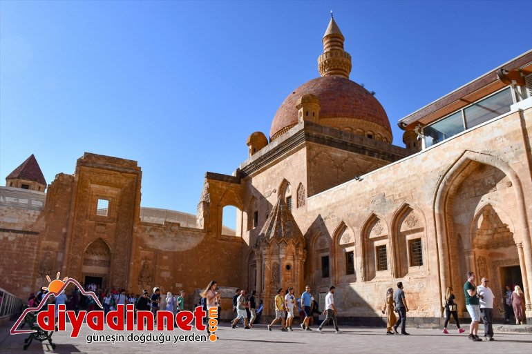 235 yıldır tarihe ışık tutan saray: İshakpaşa - AĞRI 12