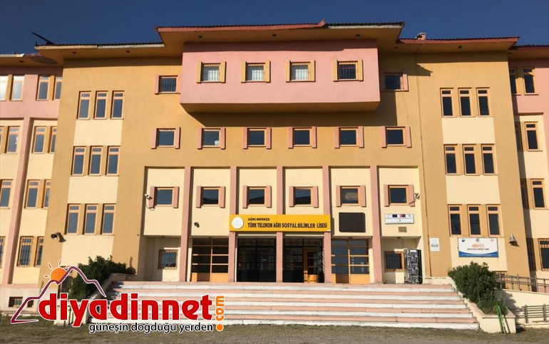 Ağrı Türk Telekom Anadolu Lisesinden gururlandıran başarı2