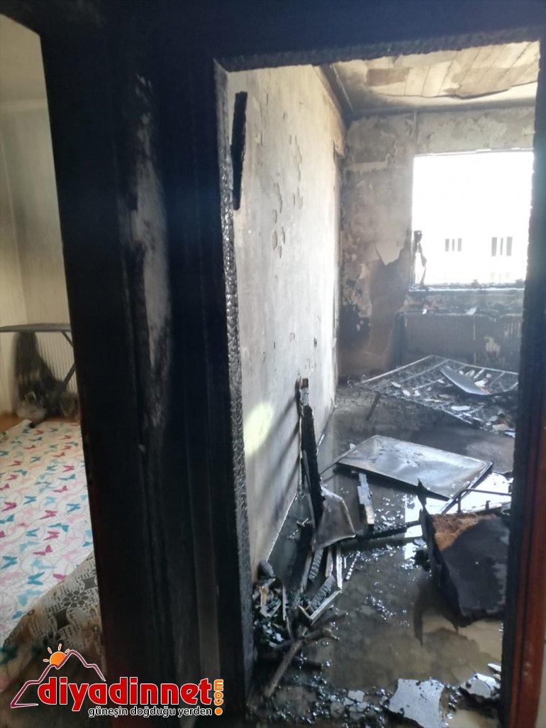 Anne evdeki yangından çocuklarını battaniye ile kurtardı2