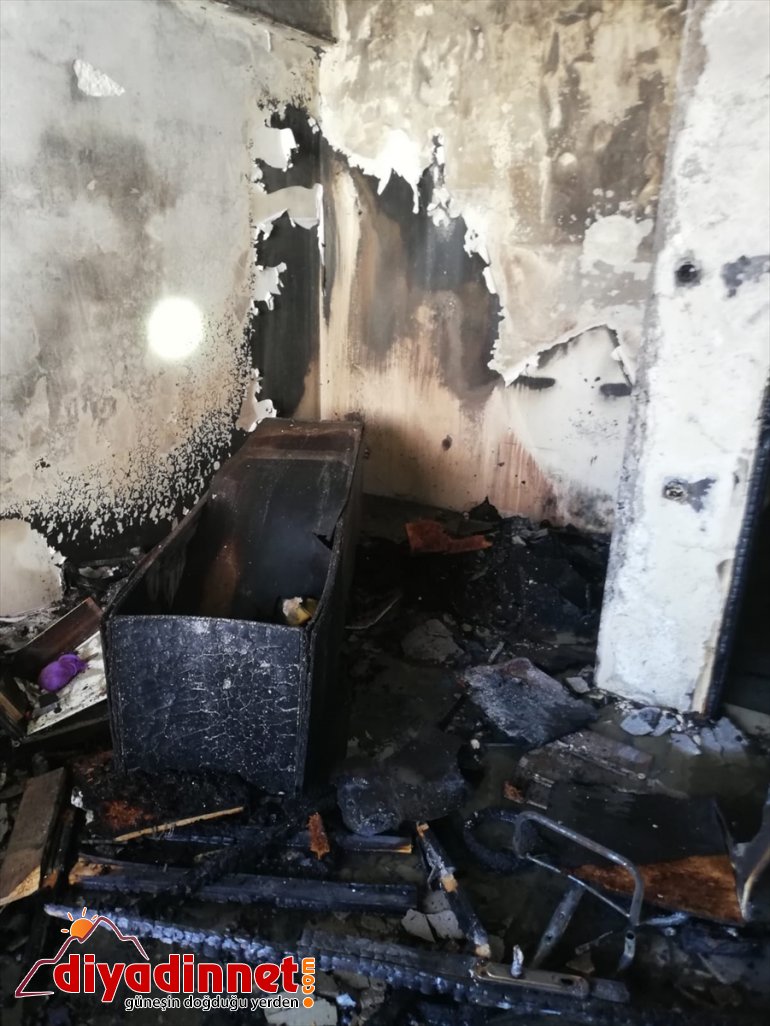 Anne evdeki yangından çocuklarını battaniye ile kurtardı3