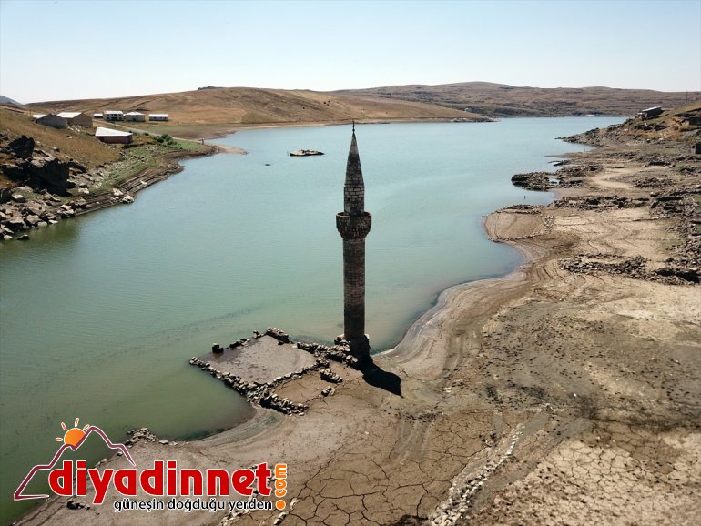 Baraj suları çekilince eski köy yeniden göründü6