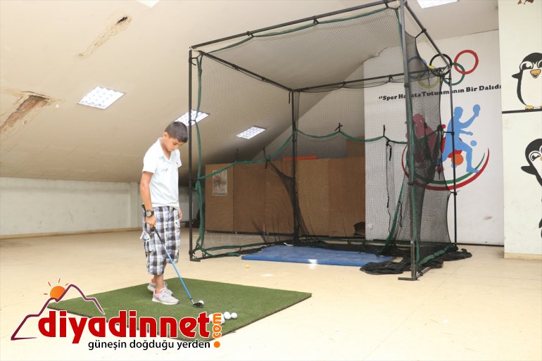 Çatıda golf oynayıp Türkiye Şampiyonası