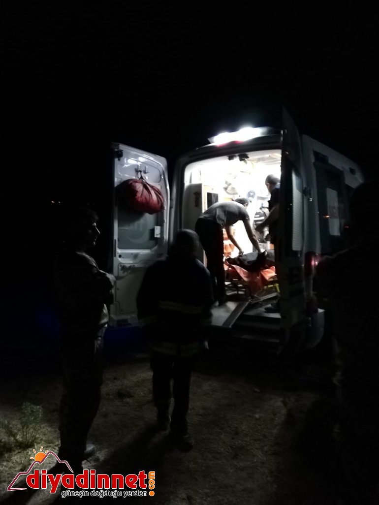 Doğubayazıt'ta otomobil şarampole devrildi: 1 ölü, 1 yaralı