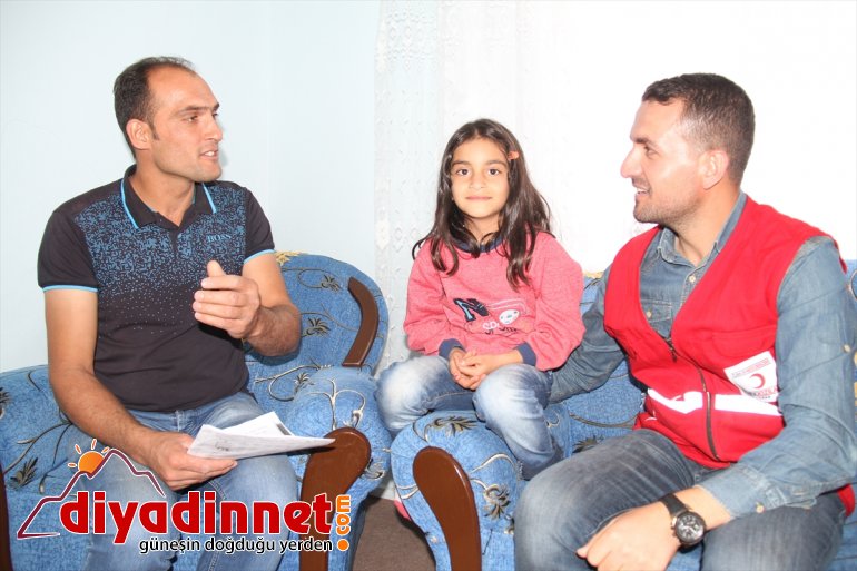 Bombaların sessizliğe mahkum ettiği Afgan çocuğa işitme cihazı desteği