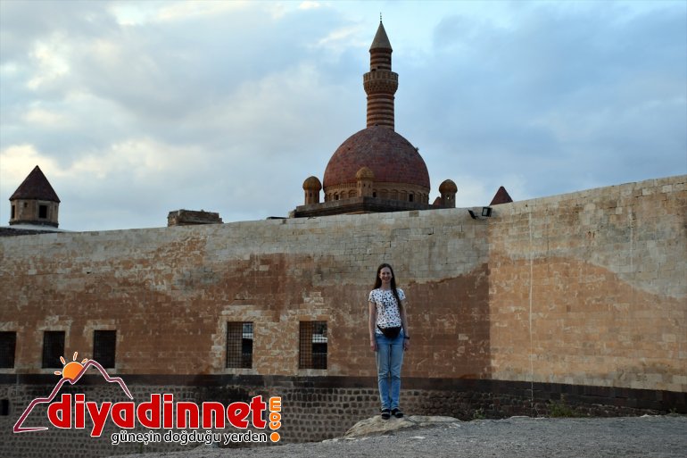 Masa başı işten sıkılınca kıtalar arası maceraya atıldı - AĞRI 17