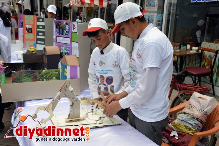 Öğrencilerine gönül verince global öğretmen oldu6