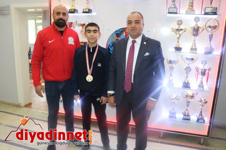 Şampiyon boksörden Spor Şube Müdürü Budak