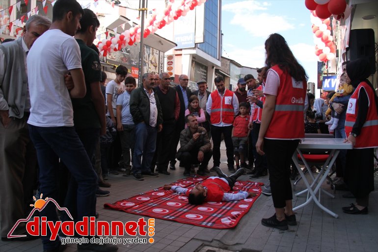 Türk Kızılay gönüllülerinden vatandaşlara eğitim1