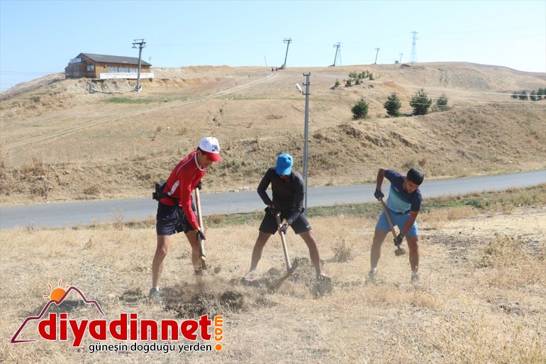 Yarışlara otomobil lastiği, kazma ve balyozla hazırlanıyorlar - AĞRI 7