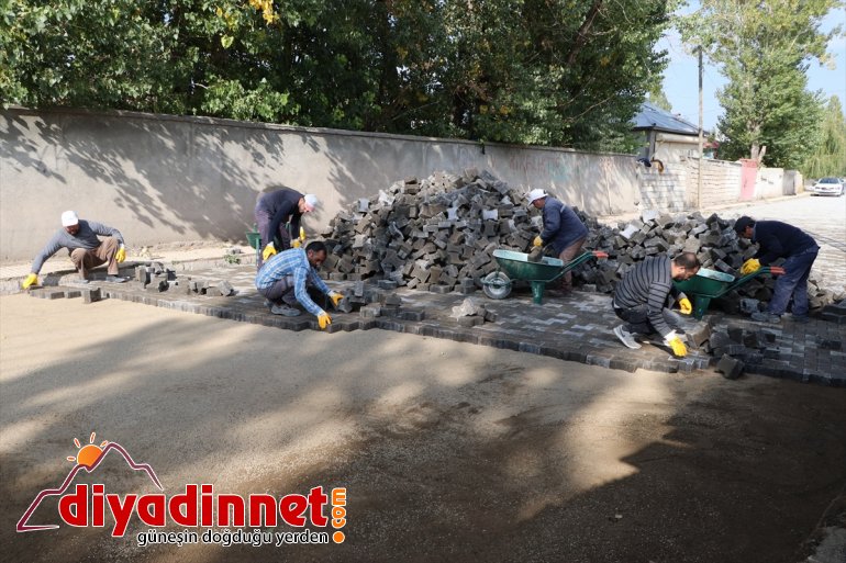 Ağrı Belediyesinin kaldırım çalışmaları