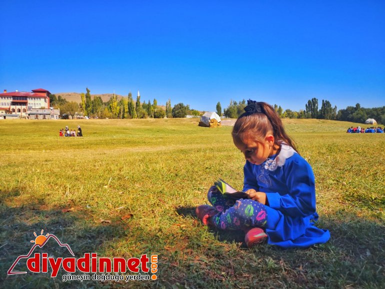 Ağrı da Öğrenciler Kitap Okuyor4