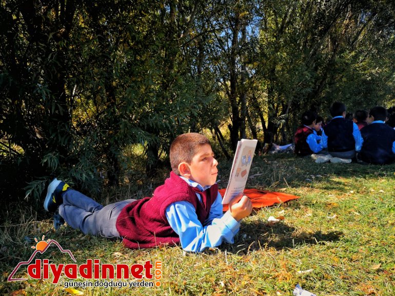 Ağrı da Öğrenciler Kitap Okuyor6