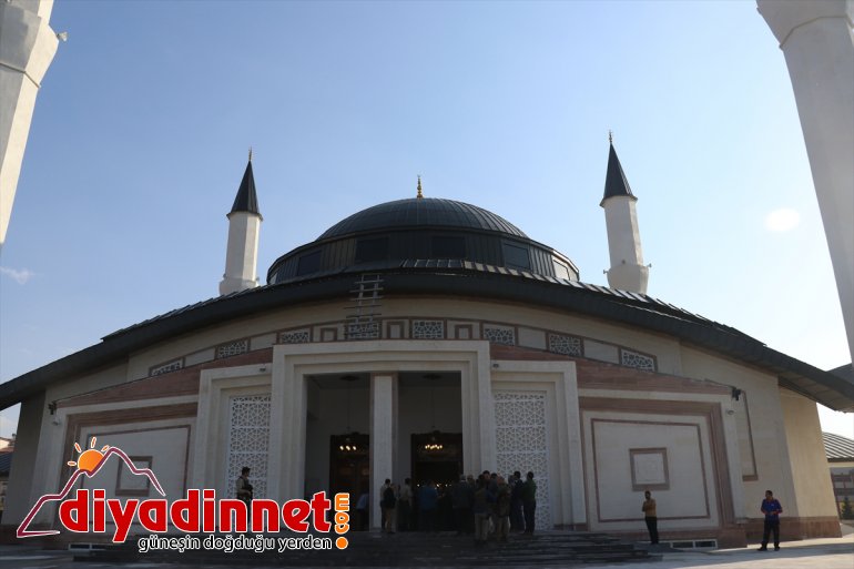 Ağrı Ulu Cami ibadete açıldı
