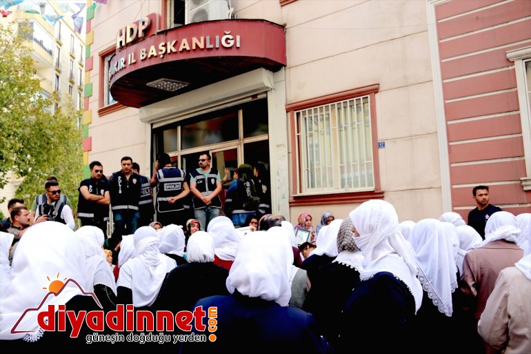 Ağrılı annelerden Diyarbakır annelerine destek ziyareti13