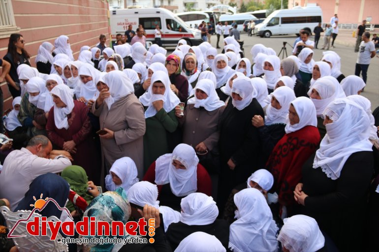 Ağrılı annelerden Diyarbakır annelerine destek ziyareti10