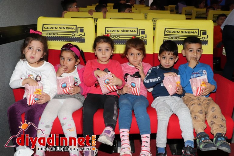 Ağrılı öğrencilerin sinema mutluluğu 3