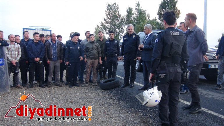 Çevik kuvvet polislerinin eğitim tatbikatı gerçeği aratmadı3