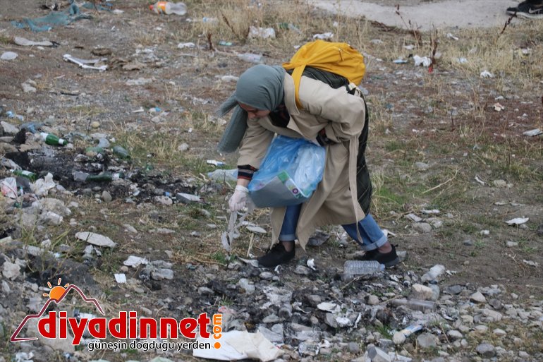 Gönüllüler farkındalık için temizlik yaptı - AĞRI7
