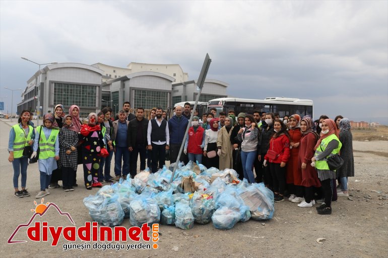 Gönüllüler farkındalık için temizlik yaptı - AĞRI10