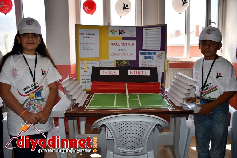 Küçük mucitler projelerini köyde sergiledi4