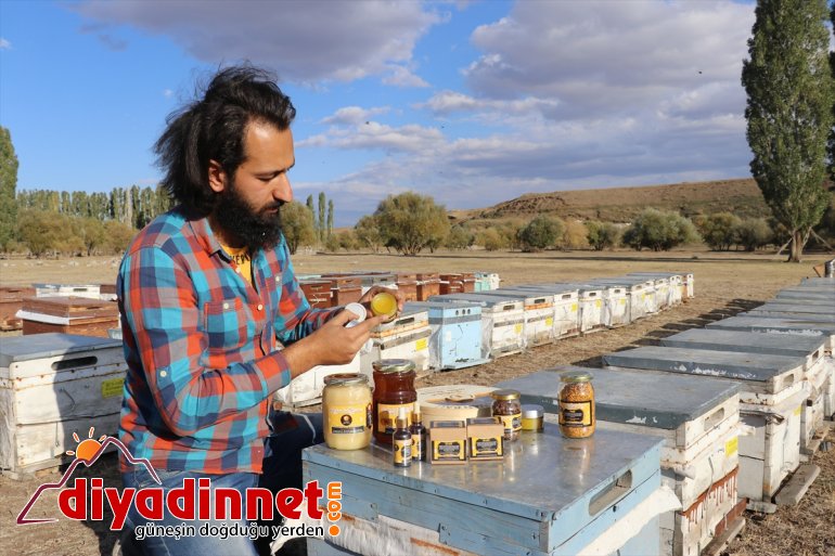 Mezun olmadan harçlıklarıyla kendi işini kurdu