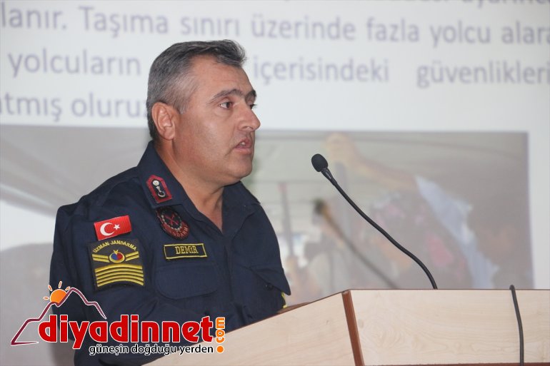 Okul servis şoförlerine trafik eğitiimi verildi 3