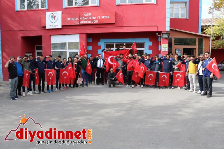 Sporculardan Mehmetçik