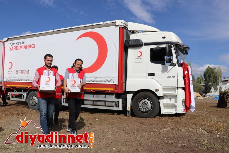 Türk Kızılay Ağrı�da 1600 aileye et dağıttı